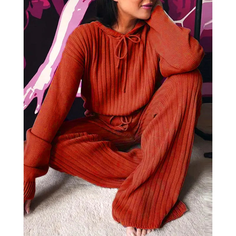 Trendy 2023 Women's Loose Hooded Tracksuit - Chic Two Piece Leisure Set with Long Sleeves